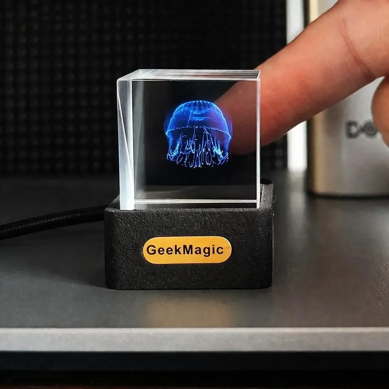 Голографічна цифрова метеостанція та годинник GeekMagic HelloCubic з GIF-анімаціями, проекція на куб, фотоальбомом, Wi-Fi, Type-C